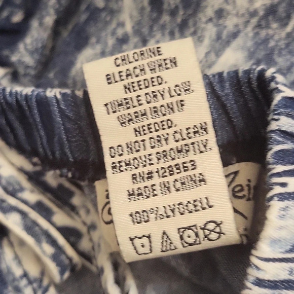 Indigo Rein Acid Wash Denim Blue Romper - Picture 4 of 4